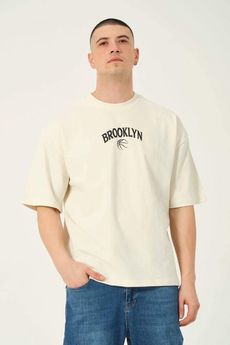 Brooklyn Tshirt mit Backprint - StreetwearSociety - Inspired by the Streets, Driven by Culture