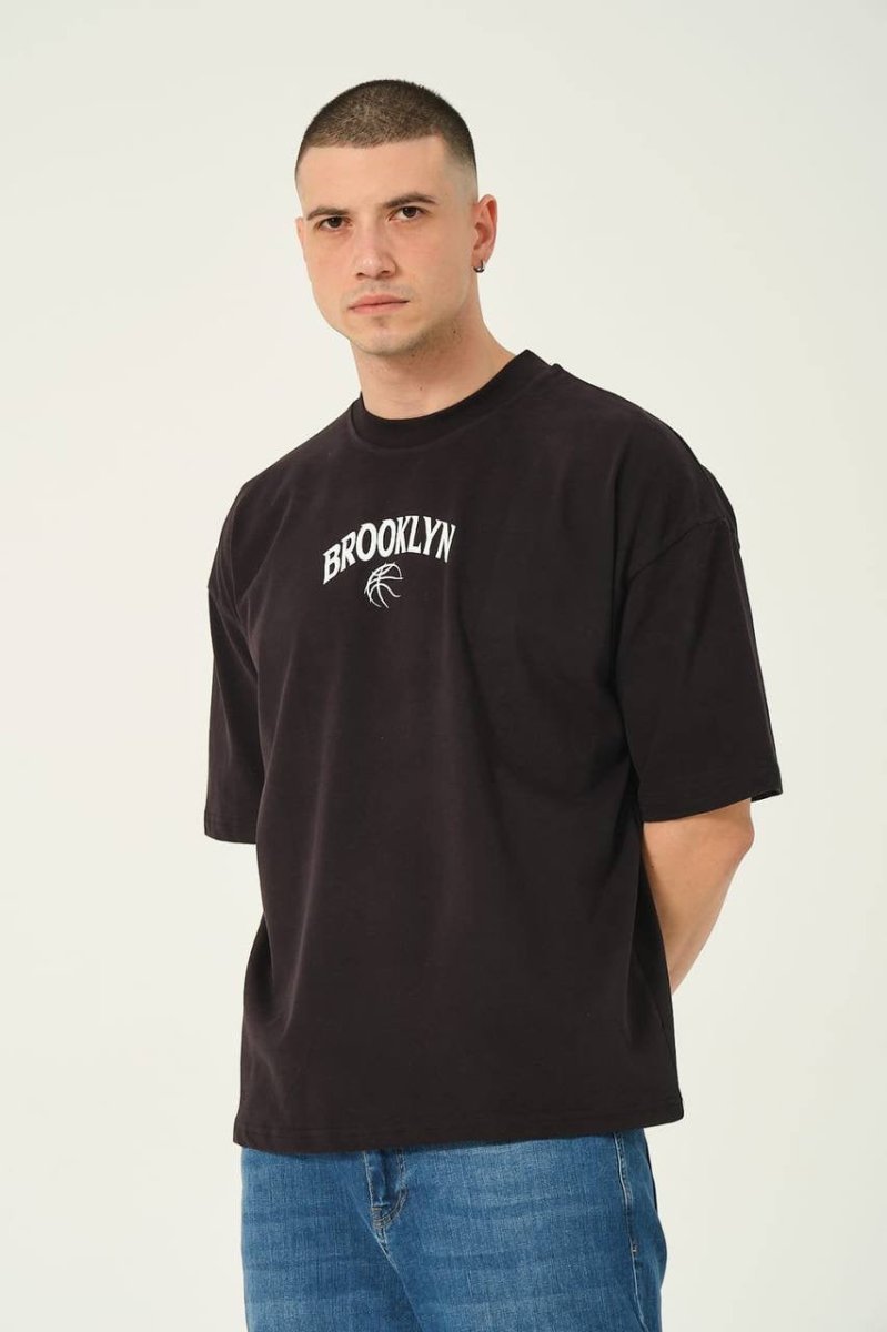 Brooklyn Tshirt mit Backprint - StreetwearSociety - Inspired by the Streets, Driven by Culture